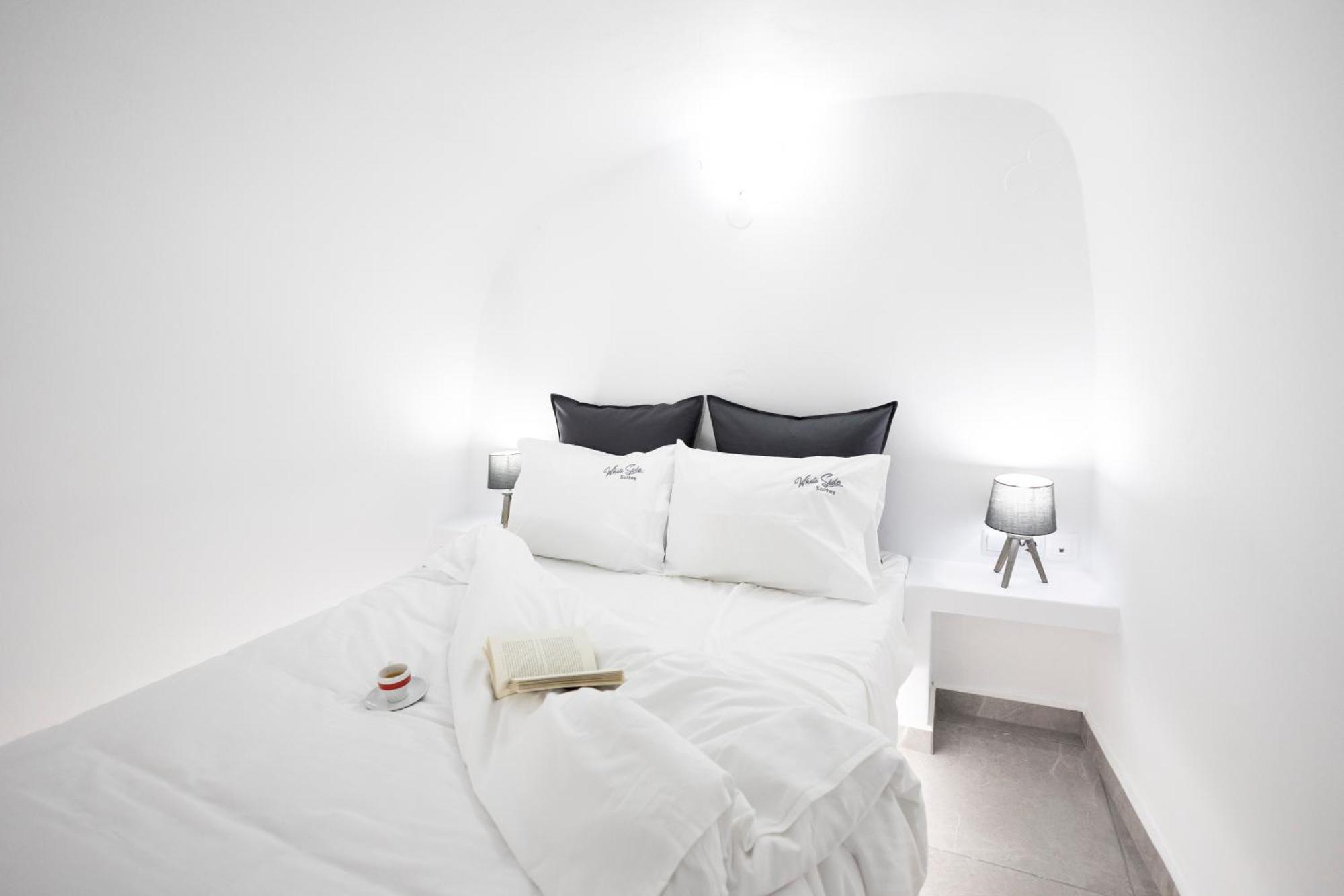 White Side Suites Oia  Exterior foto